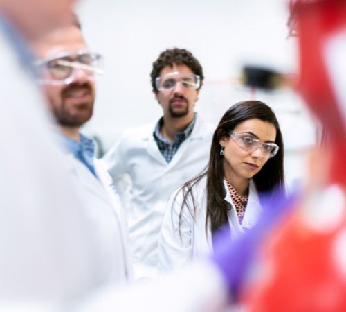 Chemical Engineers In Laboratory Enass This Is Engineering Tie 500X450