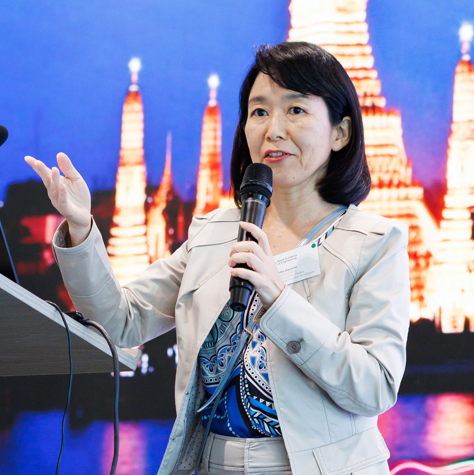 Miho Hayashi presenting during Session 1