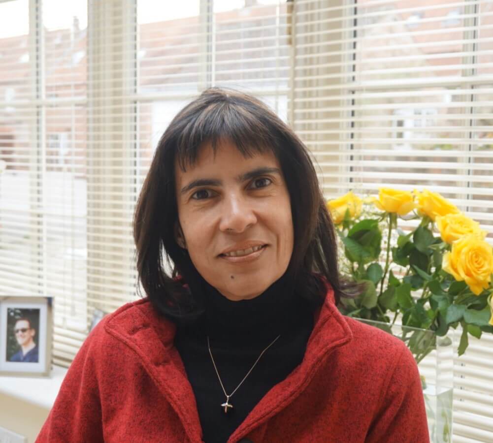 Professor Ana Cavalcanti headshot