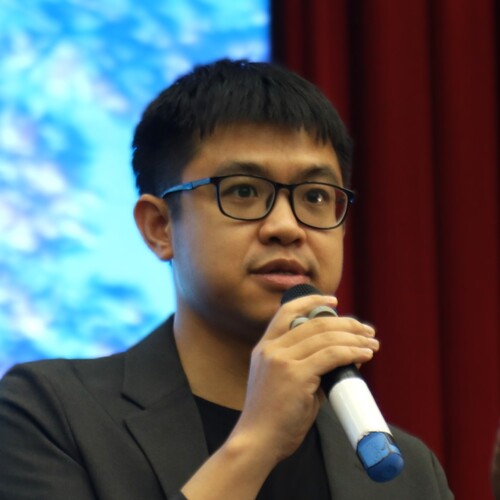 Headshot of Tien Nguyen.