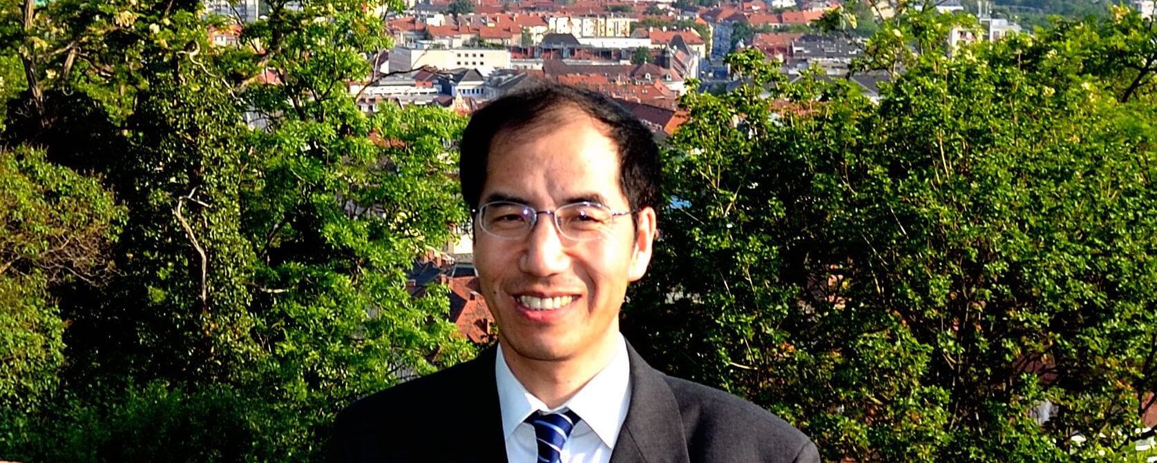Professor Yong Yan Freng 