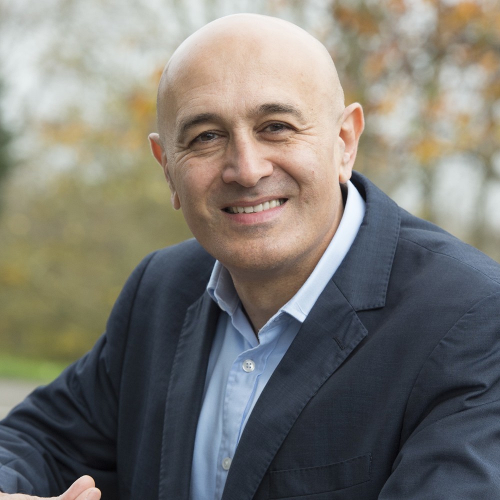 Headshot of Professor Jim Al-Khalili CBE HonFREng FRS
