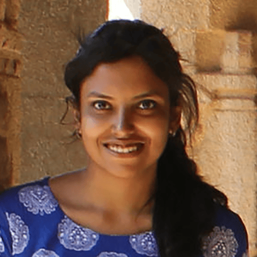 Headshot of Komal Shah.