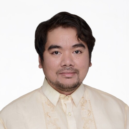 Headshot of Robert Nepomuceno.