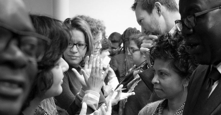 People line up to network at a Frontiers event