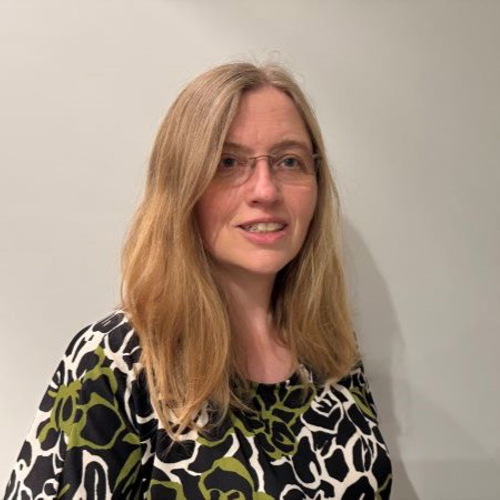Headshot of Dr Catherine Ramsdale FREng