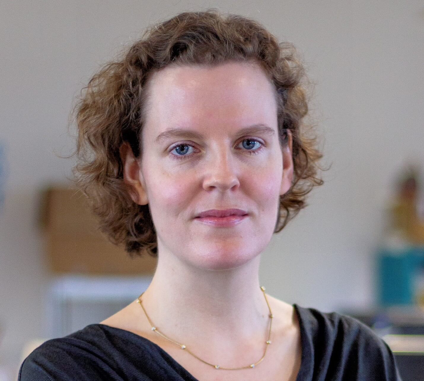 Dr Laura James headshot