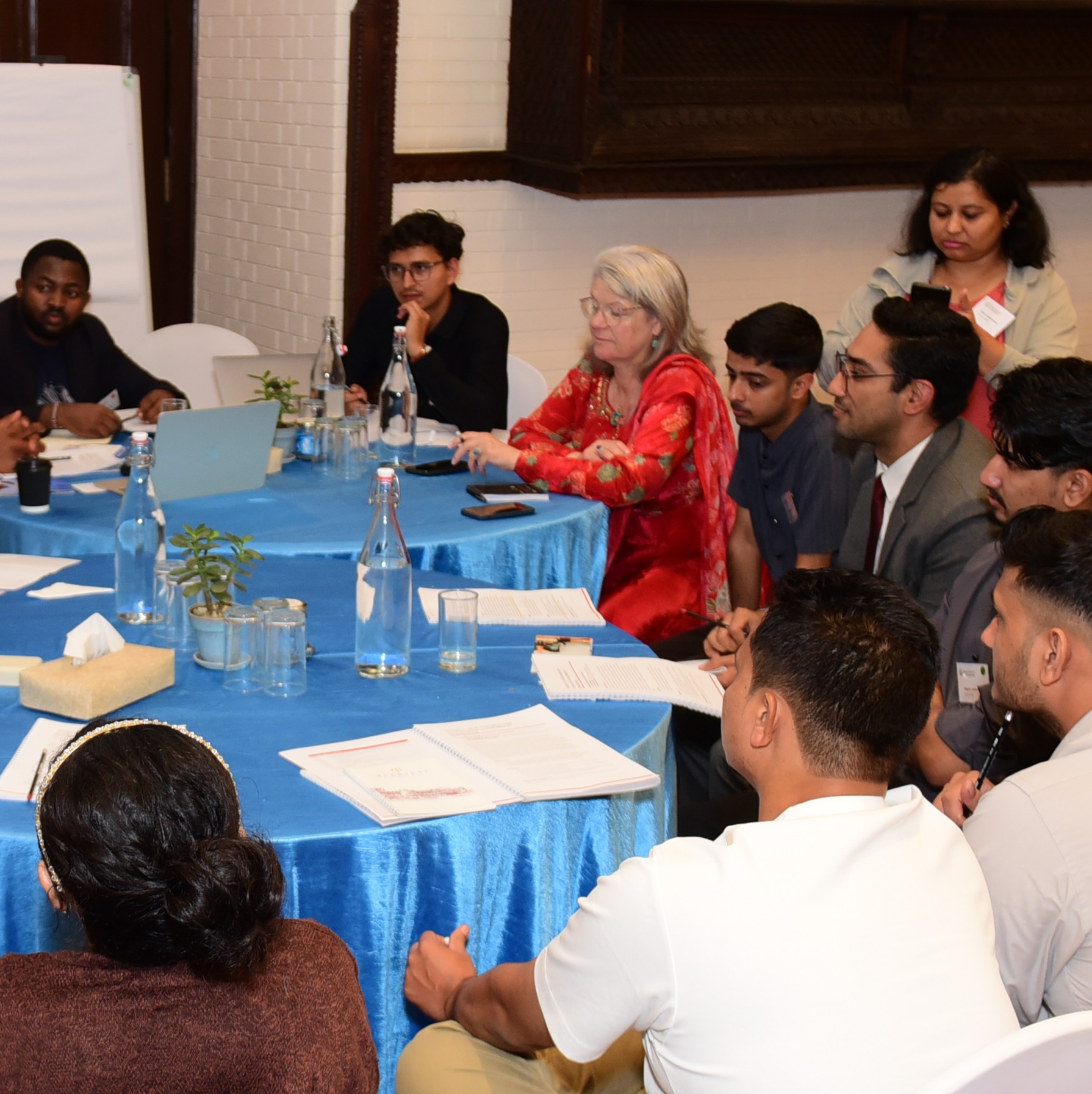 Dr Rosie Gowran with participants