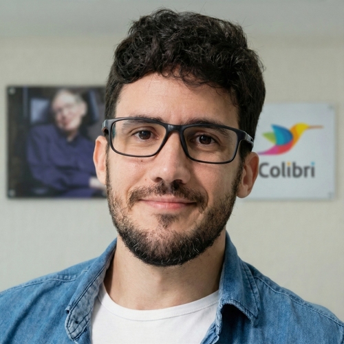 Headshot of Adriano Assis.