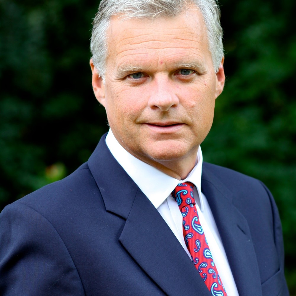 Mr Mark Carne Freng