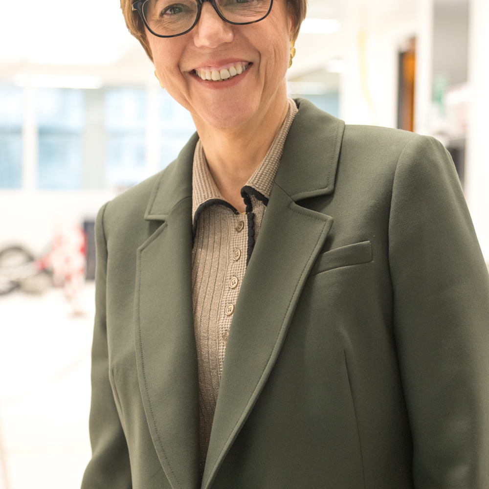 1 Dr Luisa Freitas Dos Santos CBE Freng 