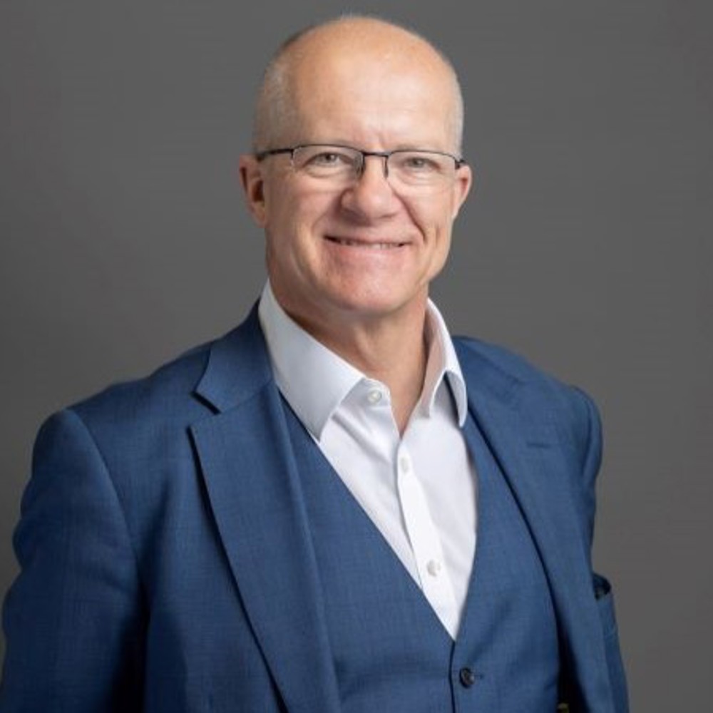Headshot of Professor Simon Weeks FREng