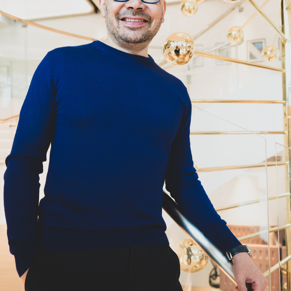 1 Sir Demis Hassabis CBE Freng FRS  