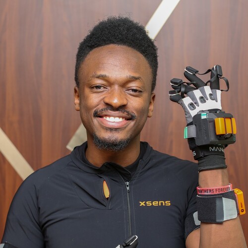 Headshot of Elly Savatia.